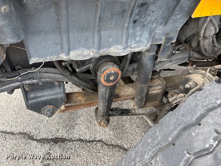 image for item FG0582 2009 International 7400 SBA bucket truck