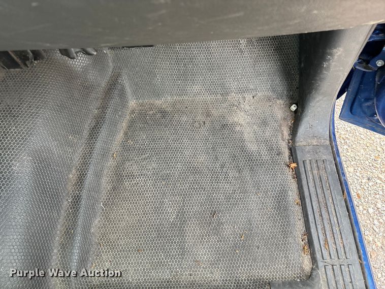 image for item FG0591 2004 Chevrolet Silverado pickup truck