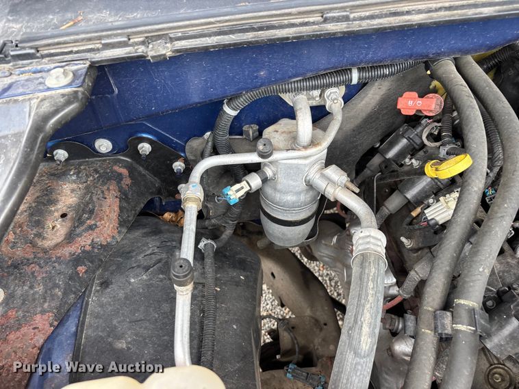 image for item FG0591 2004 Chevrolet Silverado pickup truck