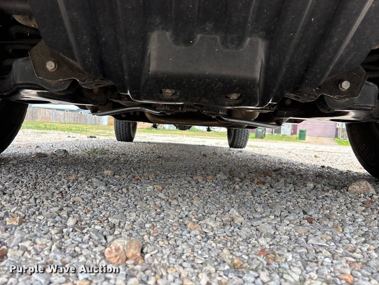 image for item FG0591 2004 Chevrolet Silverado pickup truck