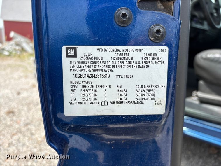 image for item FG0591 2004 Chevrolet Silverado pickup truck