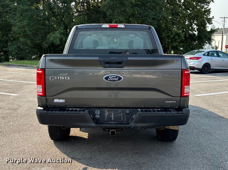 image for item FG0592 2016 Ford F150 XLT Crew Cab pickup truck