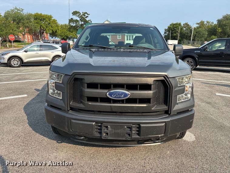 image for item FG0592 2016 Ford F150 XLT Crew Cab pickup truck