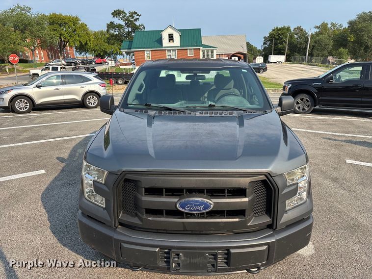 image for item FG0592 2016 Ford F150 XLT Crew Cab pickup truck