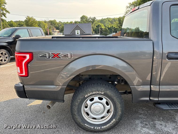 image for item FG0592 2016 Ford F150 XLT Crew Cab pickup truck