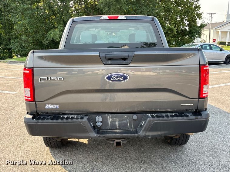 image for item FG0592 2016 Ford F150 XLT Crew Cab pickup truck
