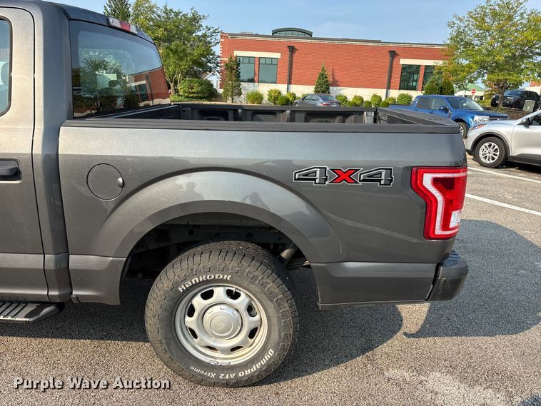 image for item FG0592 2016 Ford F150 XLT Crew Cab pickup truck
