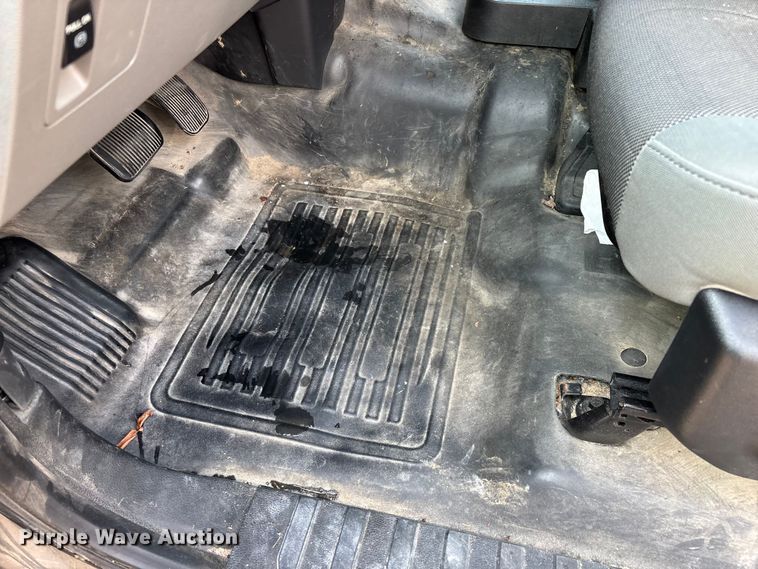 image for item FG0592 2016 Ford F150 XLT Crew Cab pickup truck