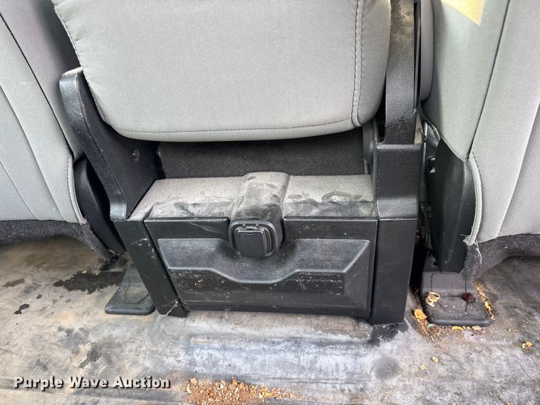 image for item FG0592 2016 Ford F150 XLT Crew Cab pickup truck