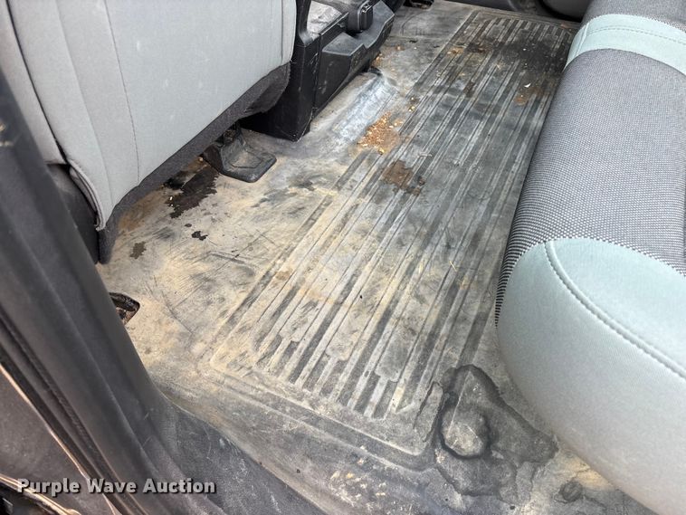 image for item FG0592 2016 Ford F150 XLT Crew Cab pickup truck