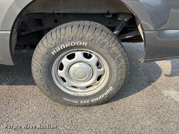 image for item FG0592 2016 Ford F150 XLT Crew Cab pickup truck