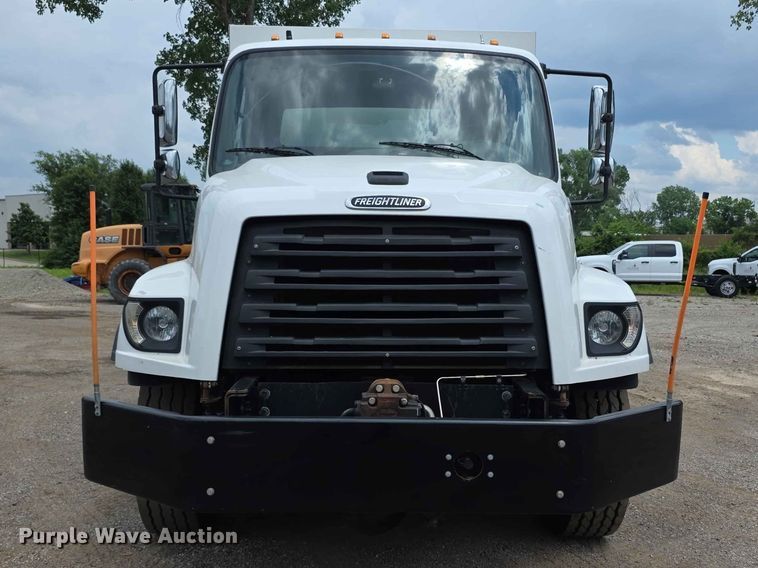 image for item FH6153 2017 Freightliner 114SD refuse truck