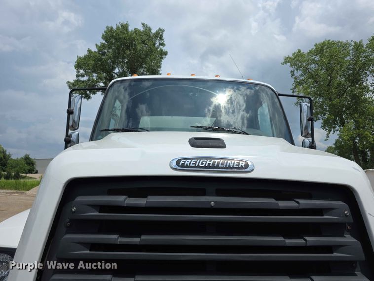 image for item FH6153 2017 Freightliner 114SD refuse truck