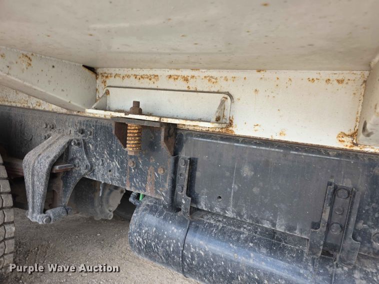 image for item FH6153 2017 Freightliner 114SD refuse truck