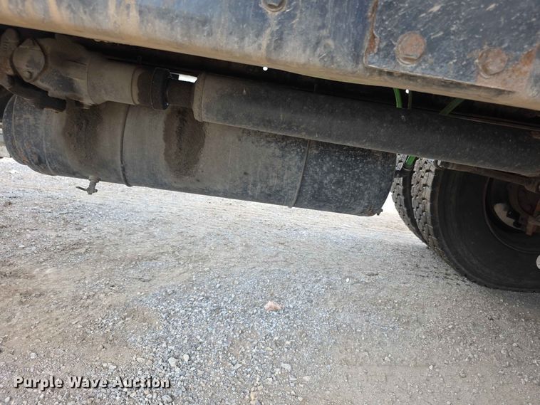 image for item FH6153 2017 Freightliner 114SD refuse truck