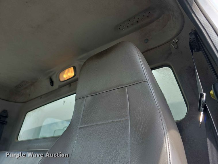image for item FH6153 2017 Freightliner 114SD refuse truck