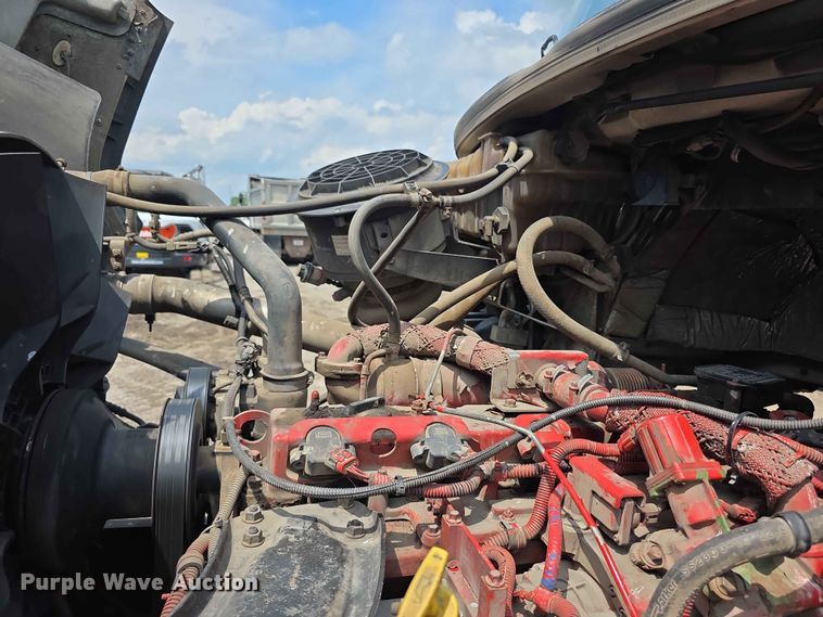 image for item FH6153 2017 Freightliner 114SD refuse truck