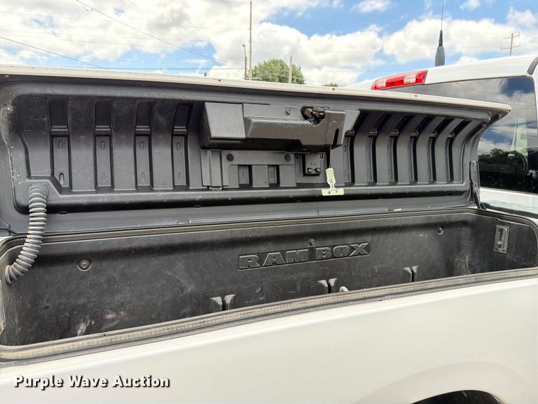 image for item FH6296 2013 RAM 1500 Crew Cab pickup truck
