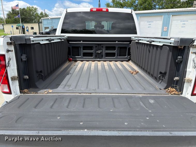 image for item FH6296 2013 RAM 1500 Crew Cab pickup truck