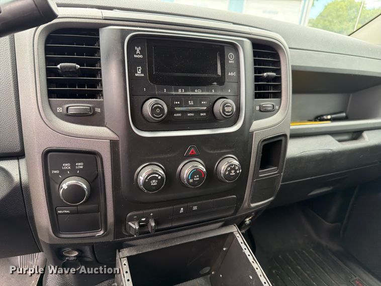 image for item FH6296 2013 RAM 1500 Crew Cab pickup truck