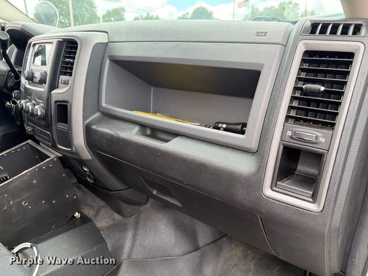 image for item FH6296 2013 RAM 1500 Crew Cab pickup truck