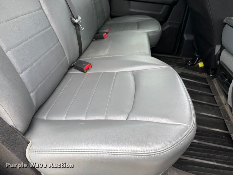 image for item FH6296 2013 RAM 1500 Crew Cab pickup truck
