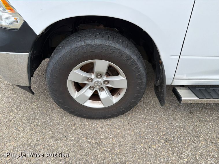 image for item FH6296 2013 RAM 1500 Crew Cab pickup truck