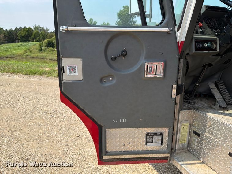 image for item FH6298 1997 Pierce E One pumper fire truck