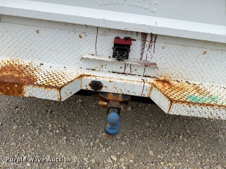 image for item FH6299 2005 Chevrolet Silverado 3500 utility bed pickup truck