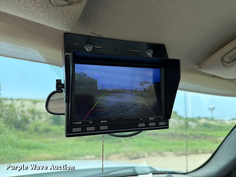 image for item FH6299 2005 Chevrolet Silverado 3500 utility bed pickup truck