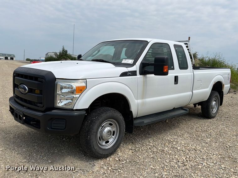 2013 Ford F250 Super Duty XL Ext. Cab pickup truck