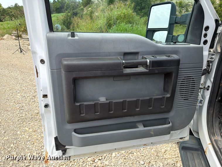 image for item FH6300 2013 Ford F250 Super Duty XL Ext. Cab pickup truck