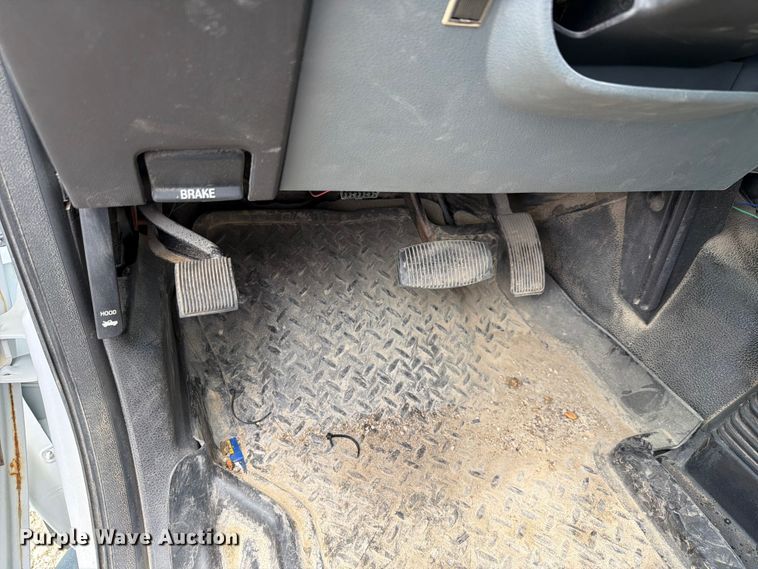 image for item FH6300 2013 Ford F250 Super Duty XL Ext. Cab pickup truck