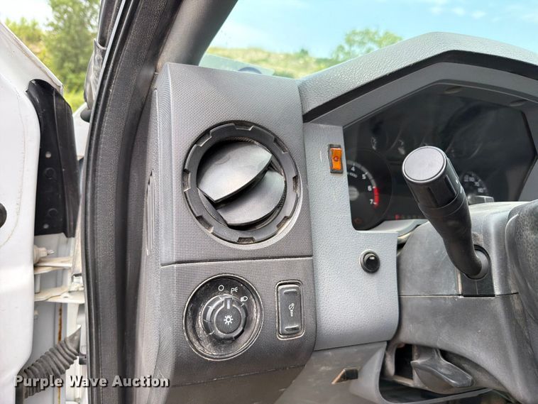 image for item FH6300 2013 Ford F250 Super Duty XL Ext. Cab pickup truck