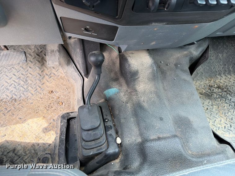 image for item FH6300 2013 Ford F250 Super Duty XL Ext. Cab pickup truck