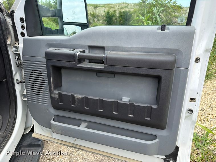image for item FH6300 2013 Ford F250 Super Duty XL Ext. Cab pickup truck