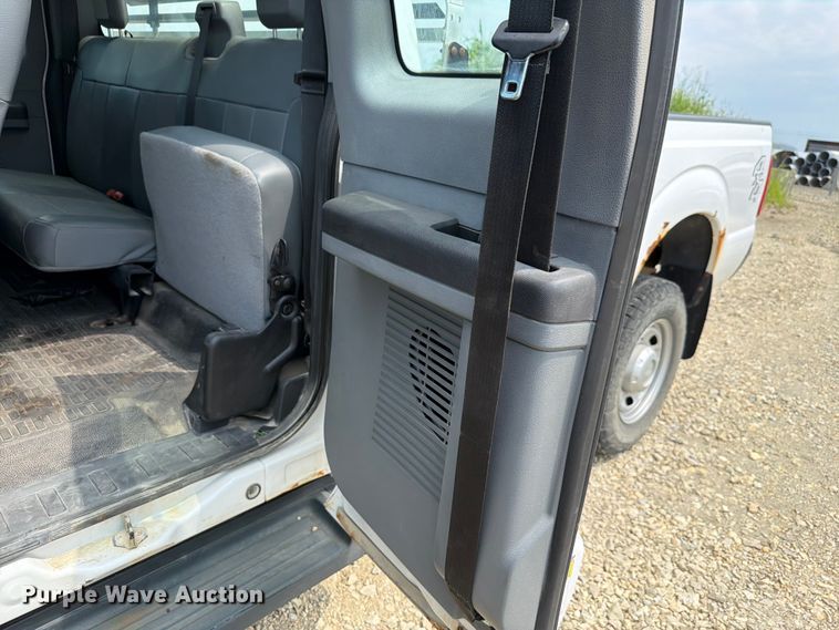 image for item FH6300 2013 Ford F250 Super Duty XL Ext. Cab pickup truck
