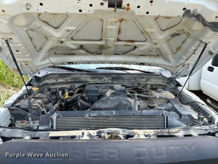image for item FH6300 2013 Ford F250 Super Duty XL Ext. Cab pickup truck