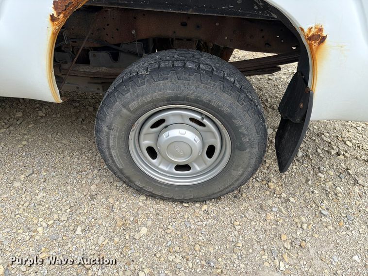 image for item FH6300 2013 Ford F250 Super Duty XL Ext. Cab pickup truck