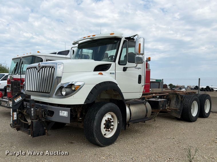 2012 International 7600 truck cab and chassis