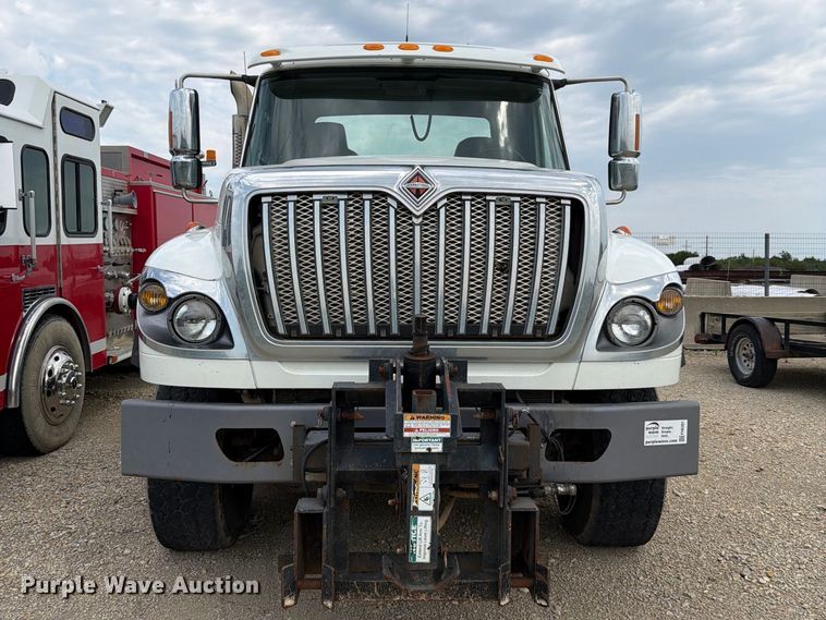 image for item FH6301 2012 International 7600 truck cab and chassis