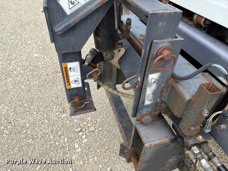 image for item FH6301 2012 International 7600 truck cab and chassis