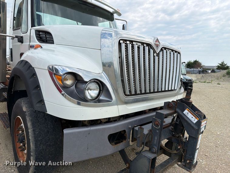 image for item FH6301 2012 International 7600 truck cab and chassis