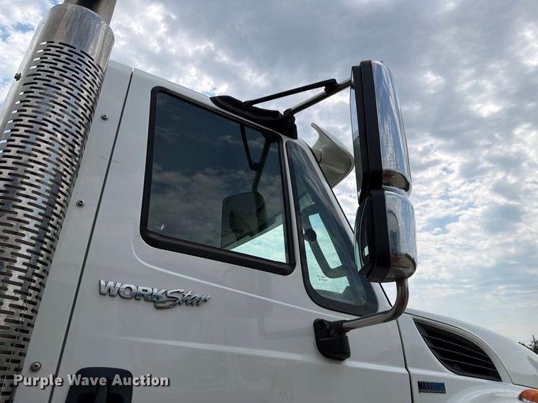 image for item FH6301 2012 International 7600 truck cab and chassis
