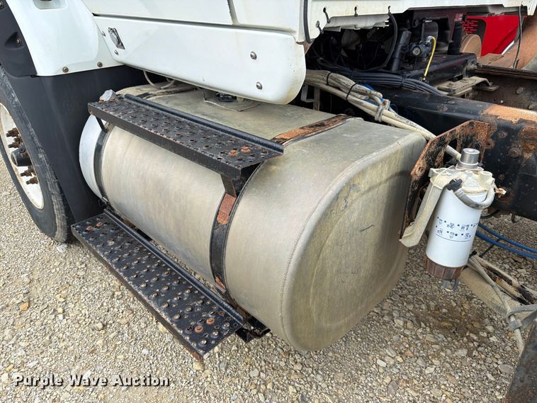 image for item FH6301 2012 International 7600 truck cab and chassis