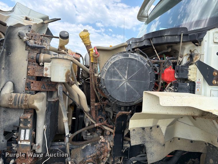 image for item FH6301 2012 International 7600 truck cab and chassis