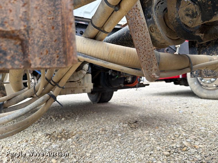image for item FH6301 2012 International 7600 truck cab and chassis