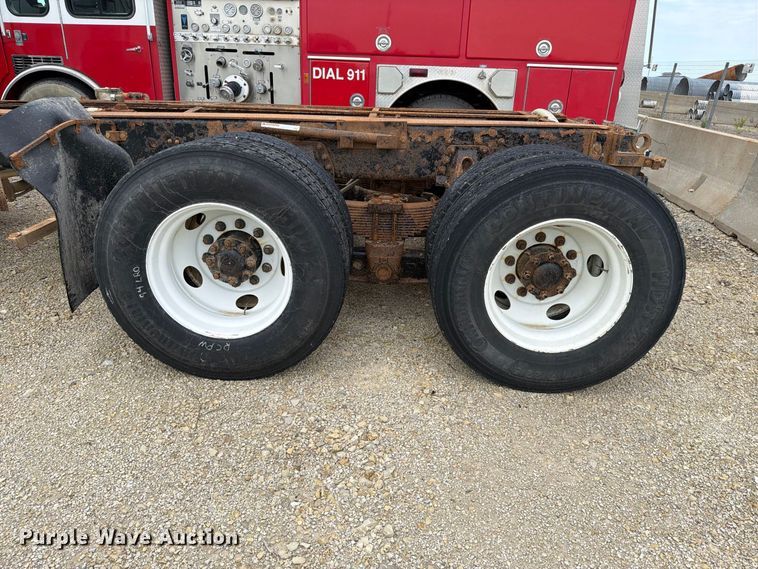 image for item FH6301 2012 International 7600 truck cab and chassis