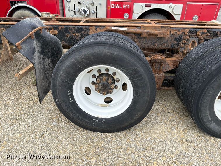 image for item FH6301 2012 International 7600 truck cab and chassis