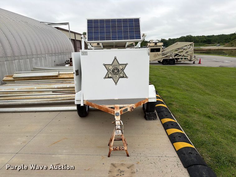 image for item FI0244 2000 Kustom Signals radar trailer